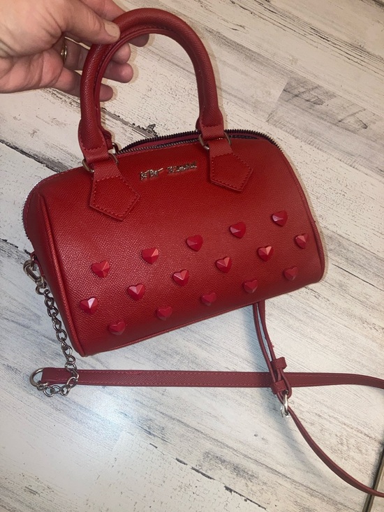 NWOT  Genuine Betsey Johnson Crimson Red Heart-Stud Crossbody Satchel❤️